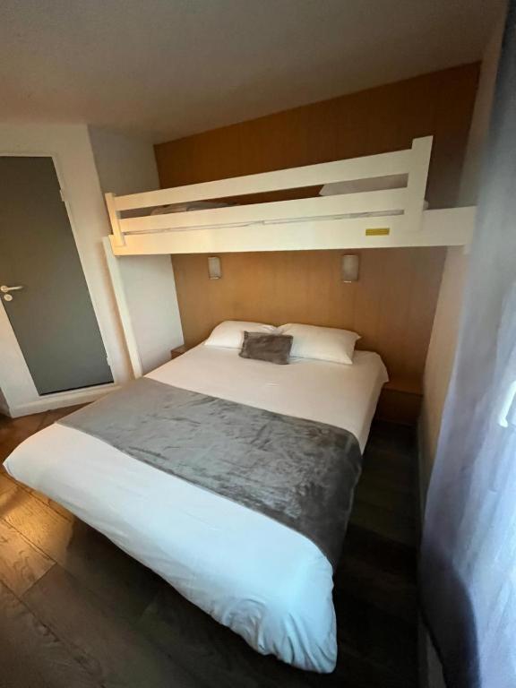 Brit Hotel Essentiel Pau Lescar Eksteriør bilde