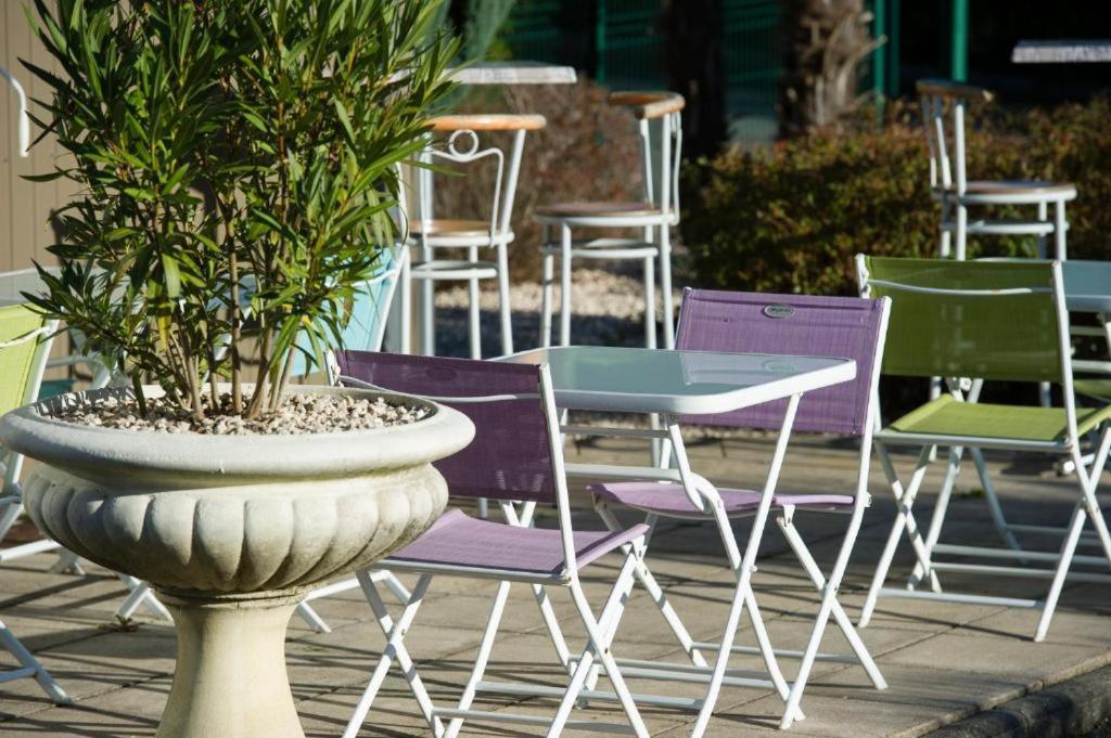 Brit Hotel Essentiel Pau Lescar Eksteriør bilde