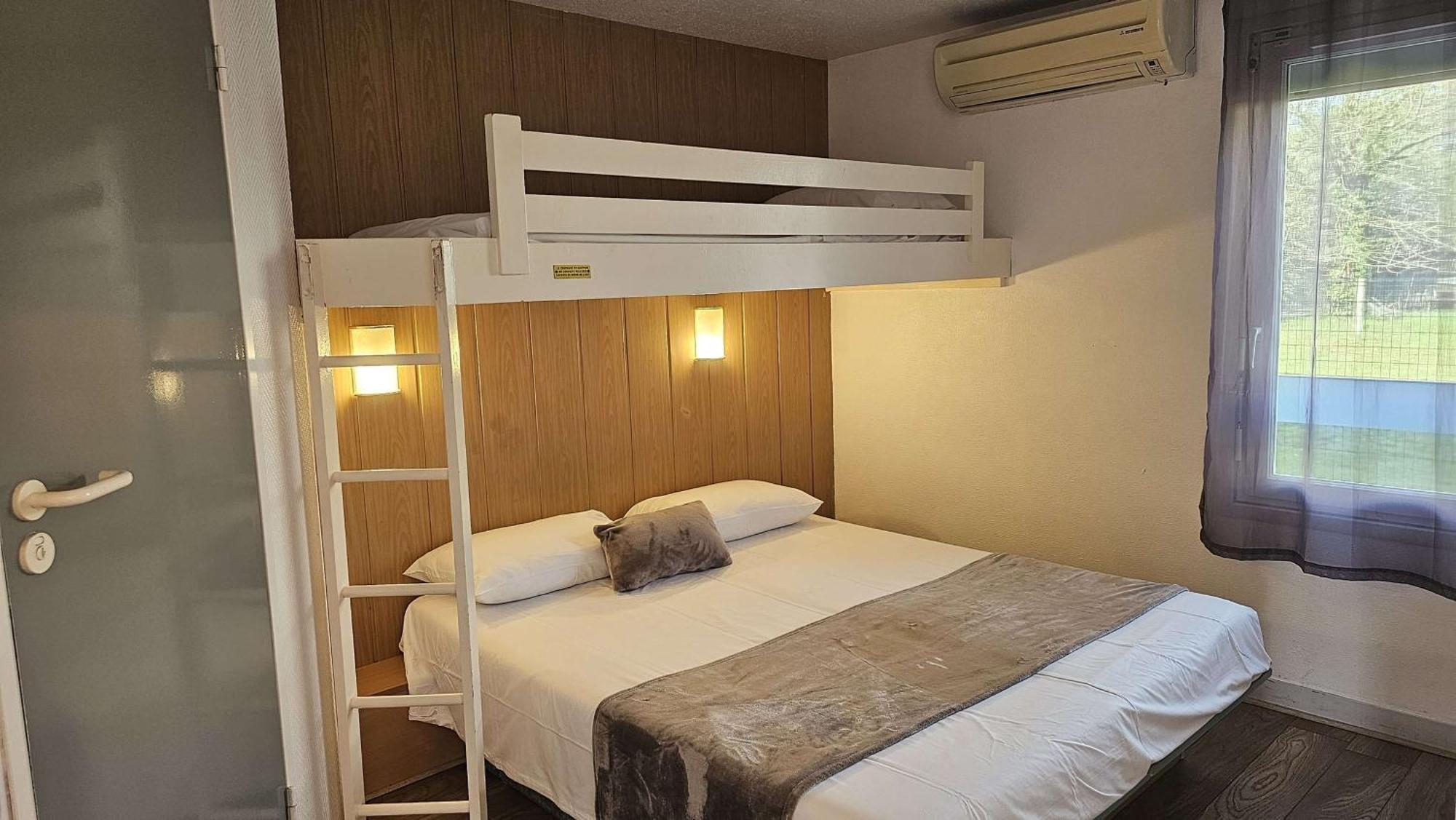 Brit Hotel Essentiel Pau Lescar Eksteriør bilde